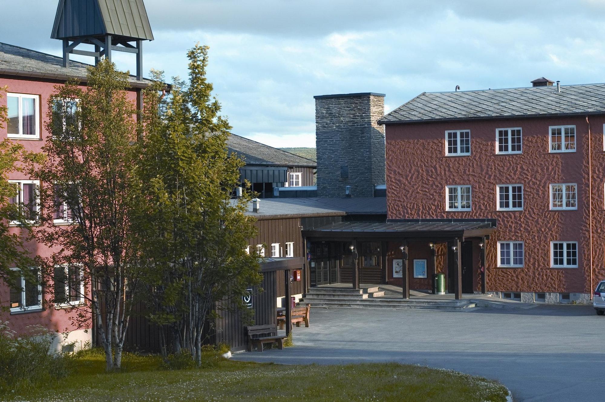 Roros Hotell - Bad & Velvaere ภายนอก รูปภาพ